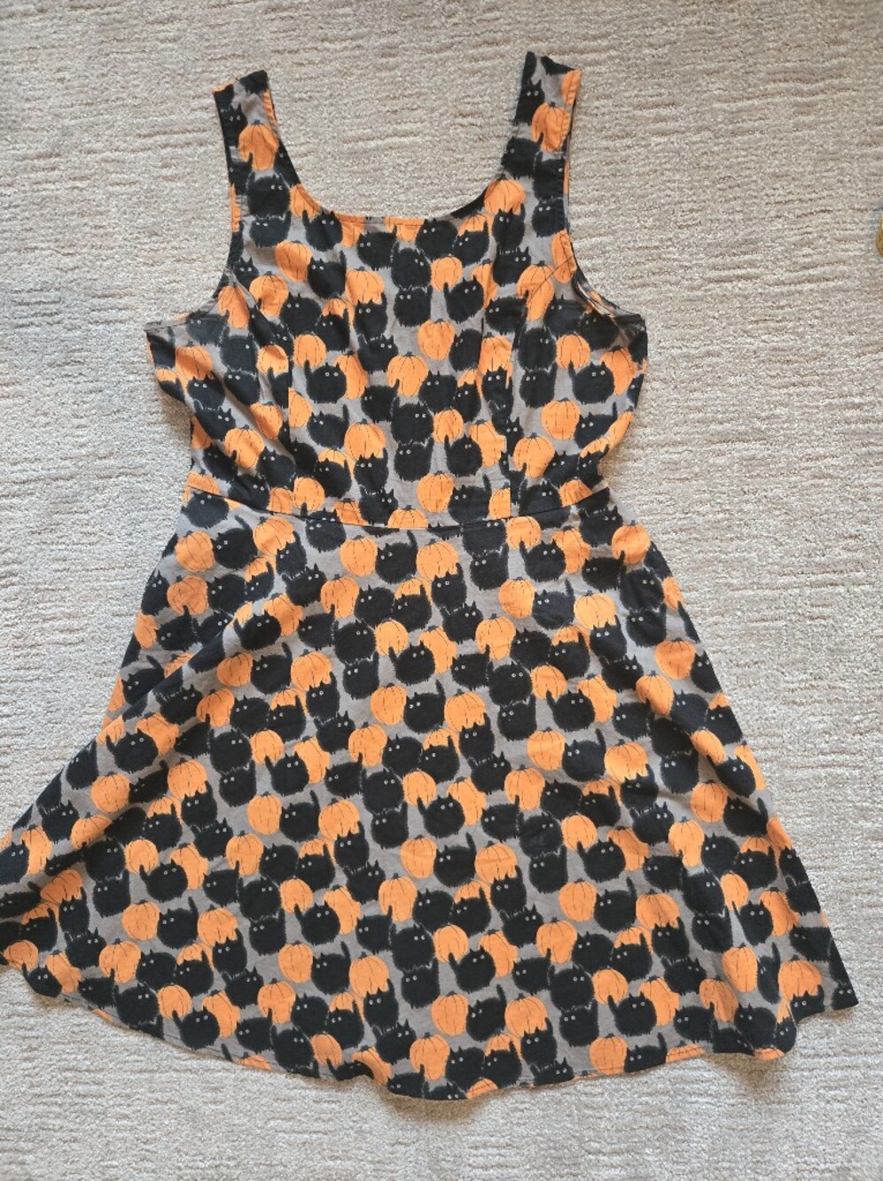 Retrolicous Spooktacular Pumpkin and Cat Print Dress Size 1X - Picture 8 of 12